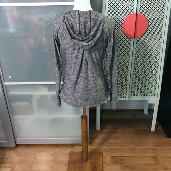 Athleta Pacifica Pleated Jacket in Heathered Grey - Picture 5 of 8